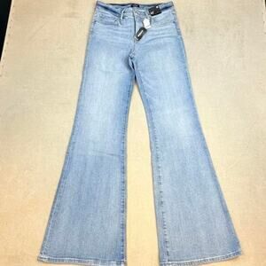 Express women’s light blue bootcut jeans. Size6R sku112-LRS